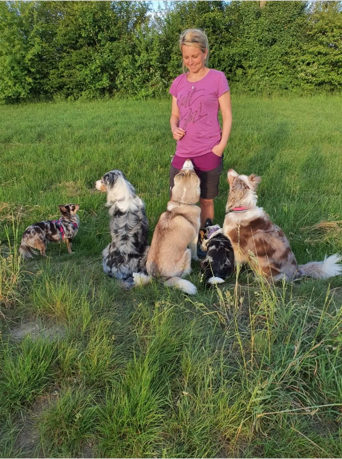 Martina Schreyl mit Hunden